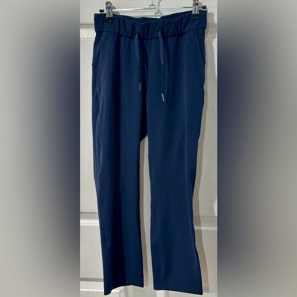 Lululemon On The Fly Crop *23" True Navy Size 2 - Picture 3 of 7